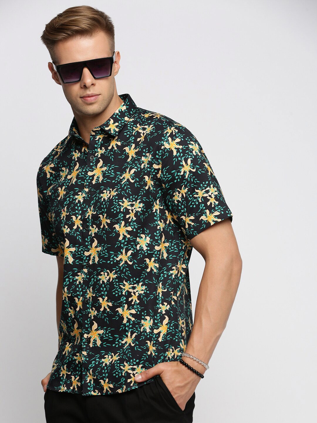 

SHOWOFF Floral Printed Smart Twill Slim Fit Cotton Casual Shirt, Black