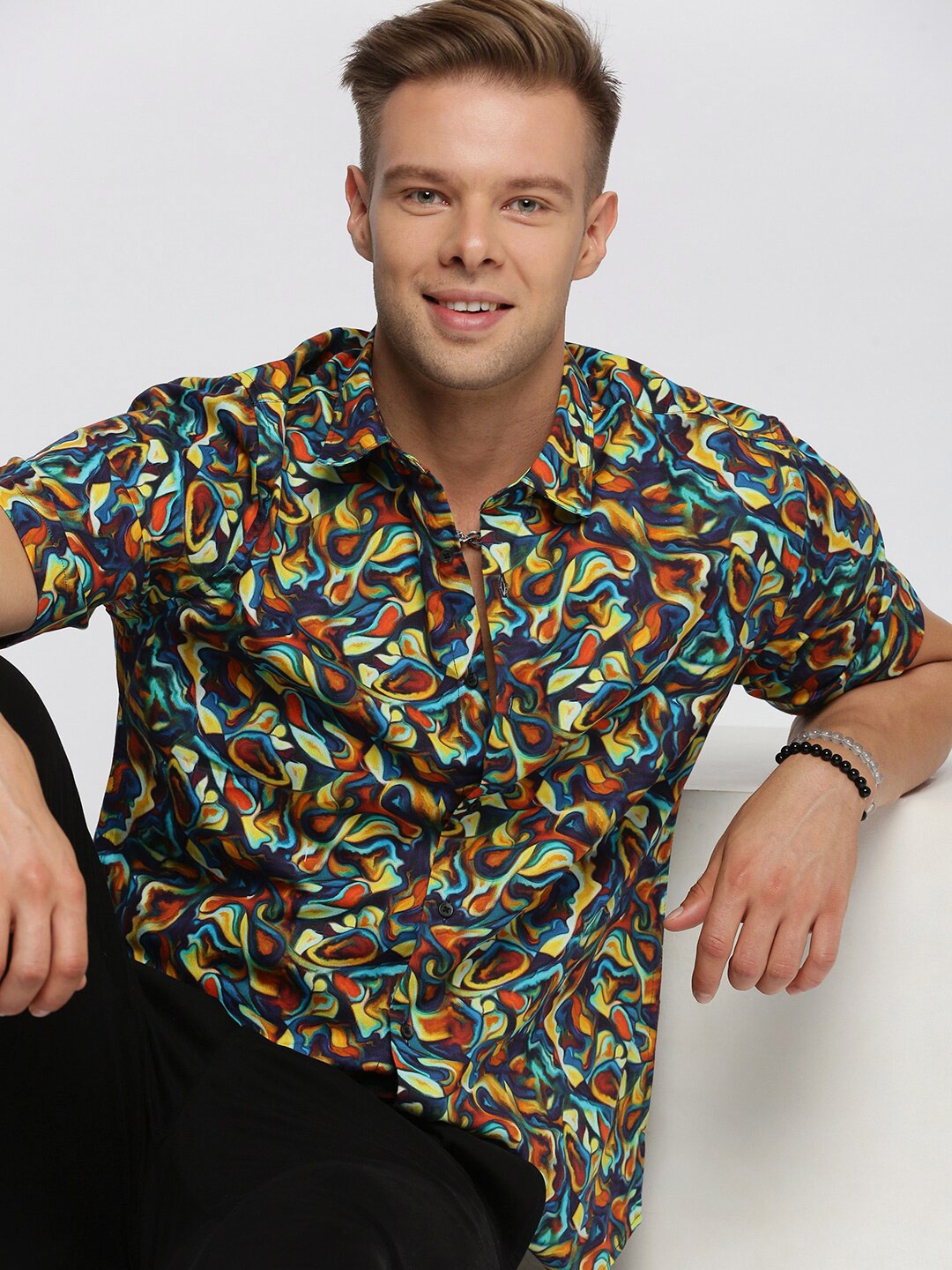 

SHOWOFF Abstract Printed Smart Twill Slim Fit Cotton Casual Shirt, Brown