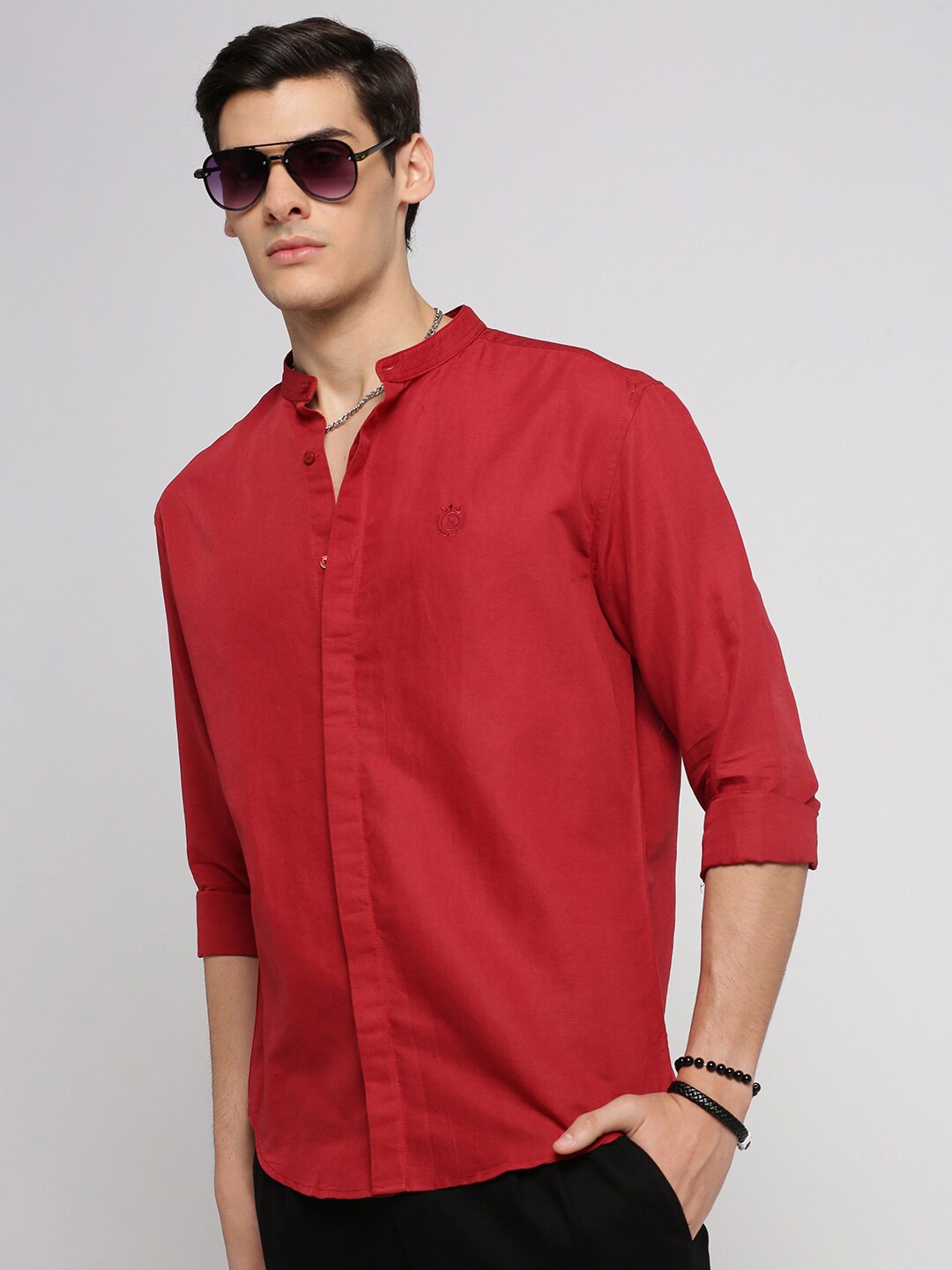 

SHOWOFF Band Collar Premium Slim Fit Chambray Shirt, Red