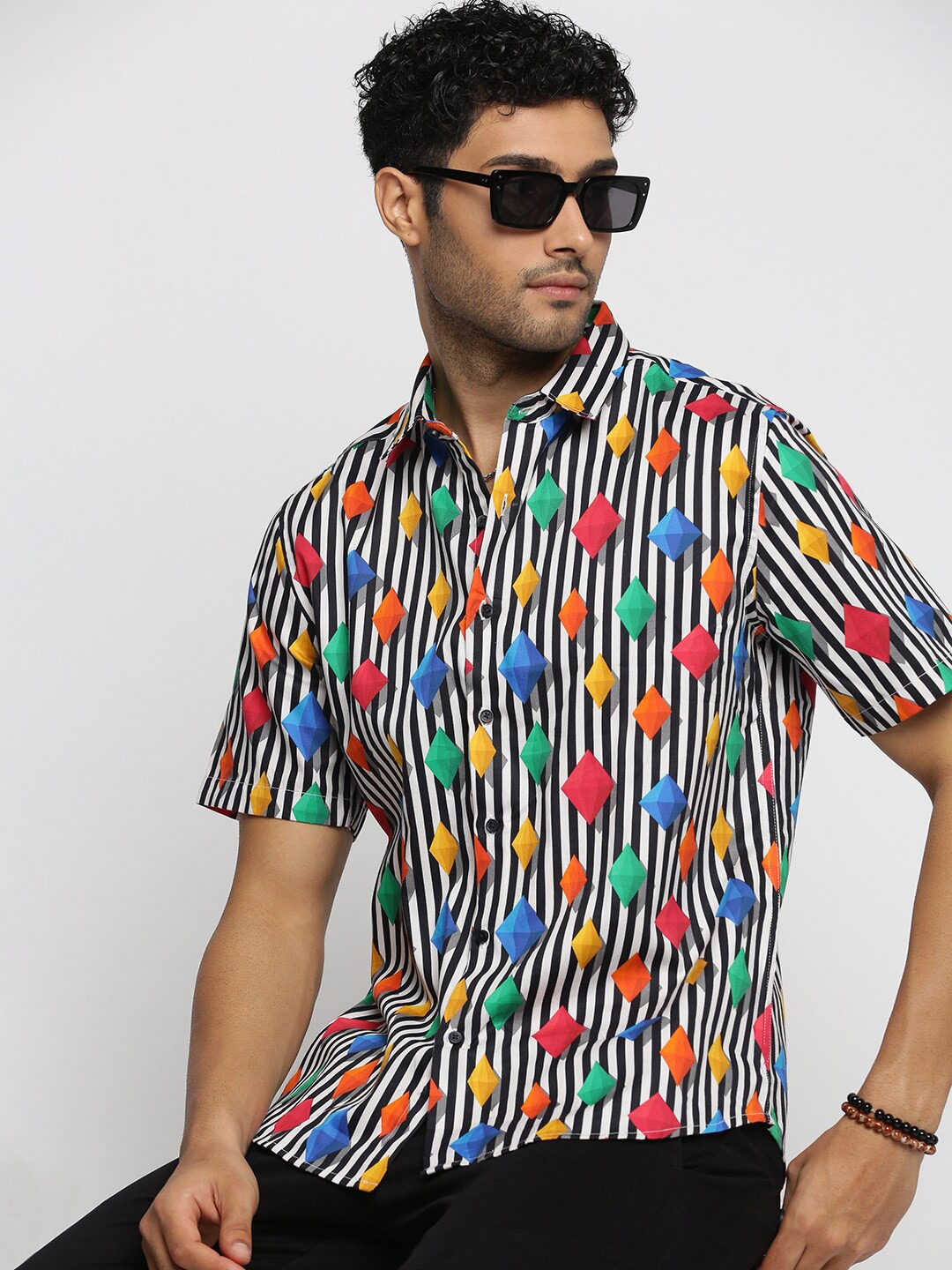

SHOWOFF Vertical Striped Smart Slim Fit Twill Cotton Casual Shirt, Black