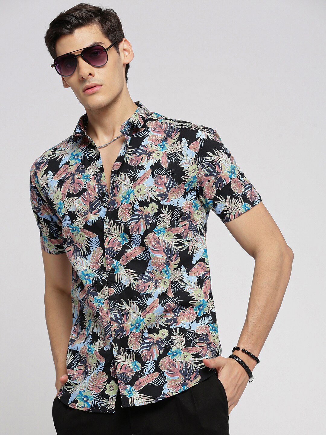 

SHOWOFF Tropical Printed Standard Slim Fit Cotton Casual Shirt, Black