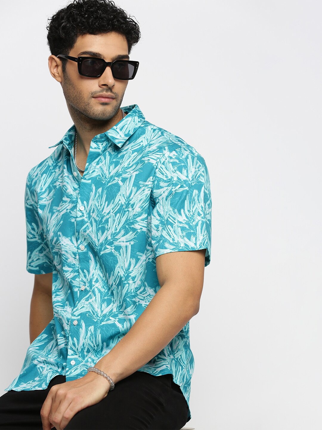 

SHOWOFF Smart Slim Fit Abstract Printed Spread Collar Cotton Casual Shirt, Turquoise blue