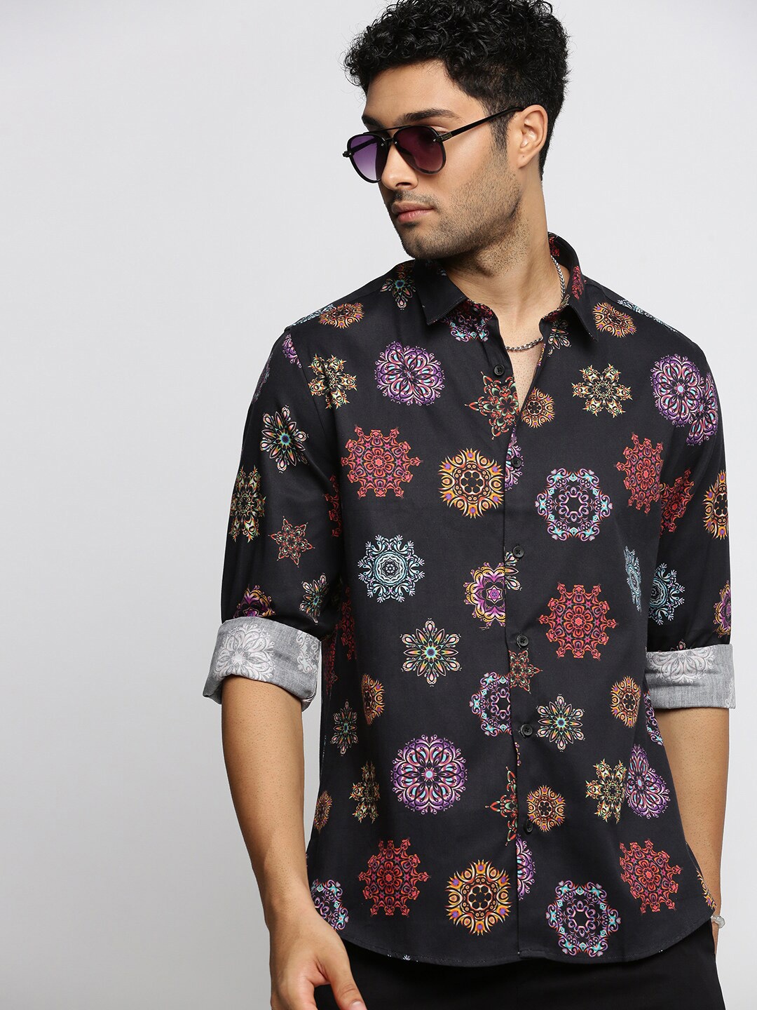 

SHOWOFF Smart Slim Fit Ethnic Motifs Printed Twill Spread Collar Cotton Casual Shirt, Black