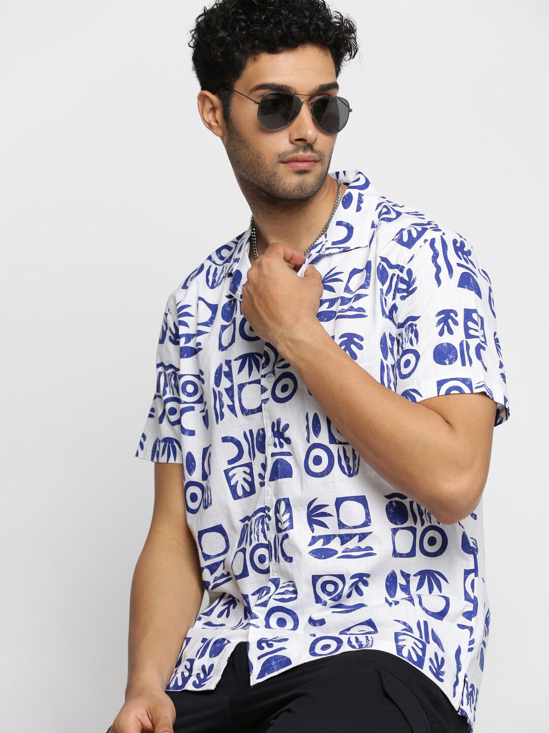 

SHOWOFF Premium Geometric Printed Cuban Collar Short Sleeves Cotton Casual Shirt, White