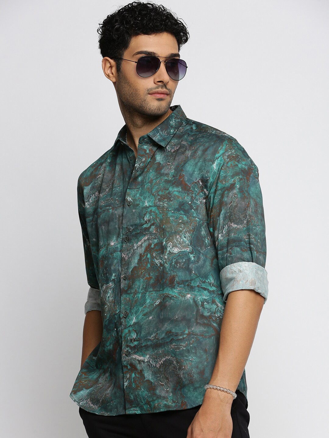 

SHOWOFF Smart Slim Fit Abstract Printed Cotton Casual Shirt, Green