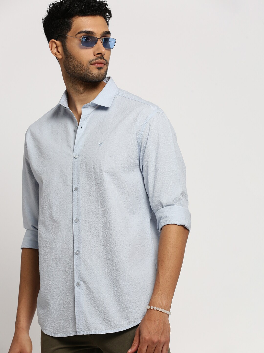 

SHOWOFF Standard Slim Fit Vertical Striped Spread Collar Cotton Casual Shirt, Blue