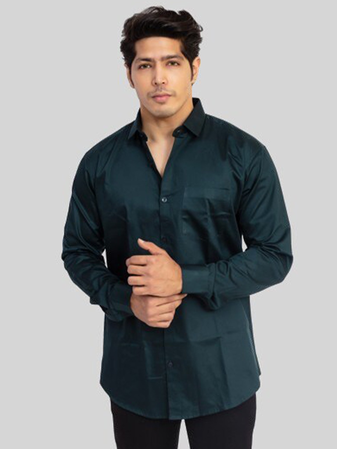 

INDIAN THREADS Slim Fit Long Sleeves Cotton Casual Shirt, Green