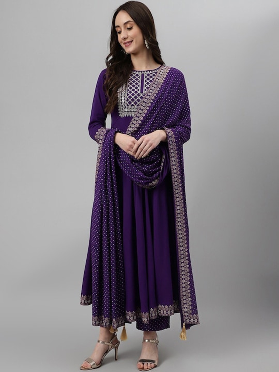 

IkDaiya Floral Yoke Design Sequinned Kurta With Trousers & Dupatta, Purple