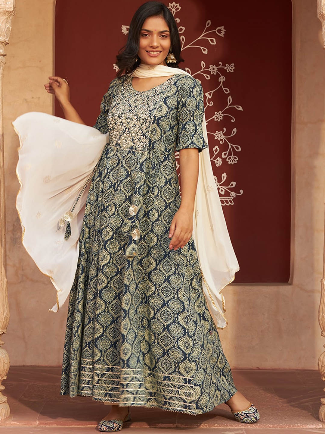 

AAYUMI Ethnic Motifs Printed Gotta Patti Kurta With Trouser & Dupatta, Navy blue