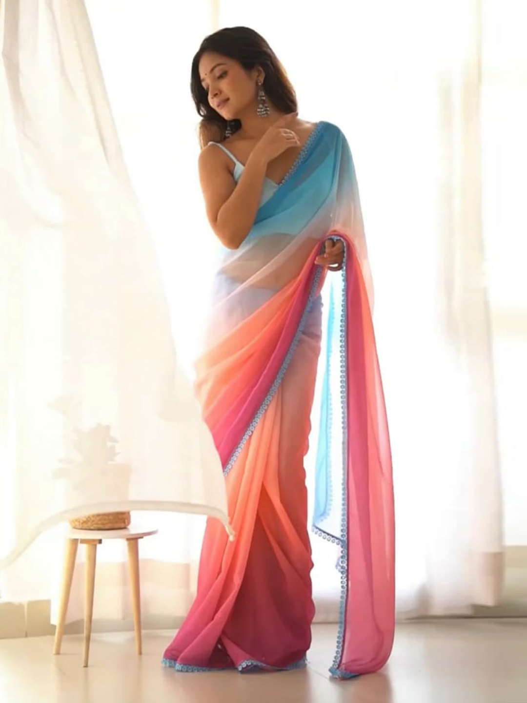

LIMDO Ombre Dyed Pure Georgette Saree, Blue