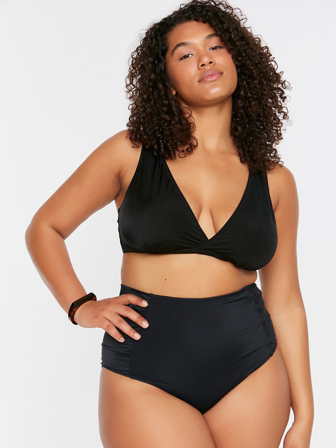 

Trendyol Mid-Rise Basic Briefs, Black