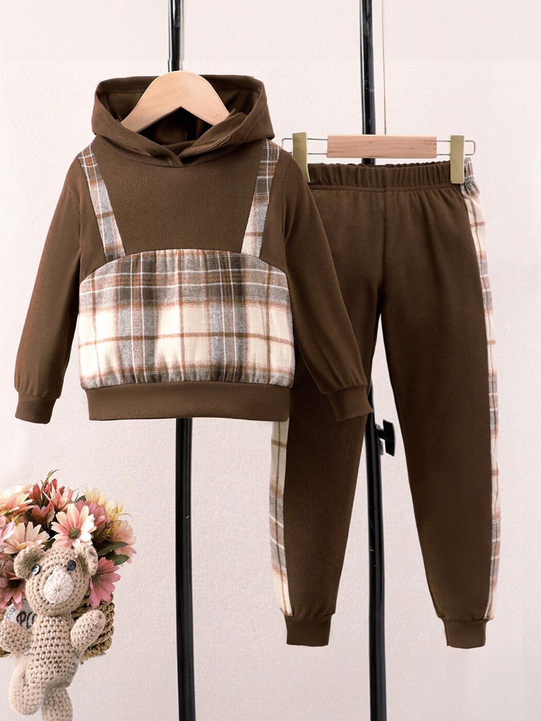 

StyleCast Girls Brown Printed Hooded Tracksuit