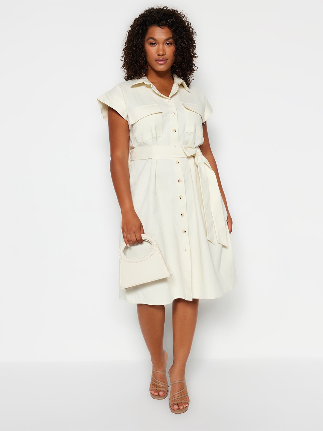 

Trendyol Extended Sleeves Shirt Dress, White
