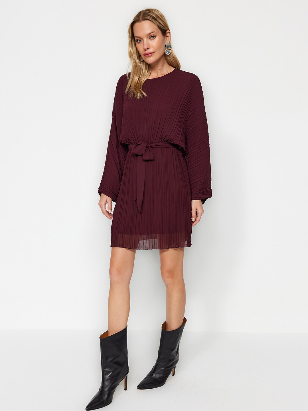 

Trendyol Long Sleeves Tie Up A-Line Dress, Maroon