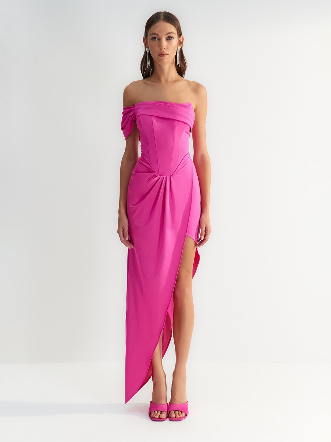 

Trendyol Strapless Gathered Maxi Dress, Pink