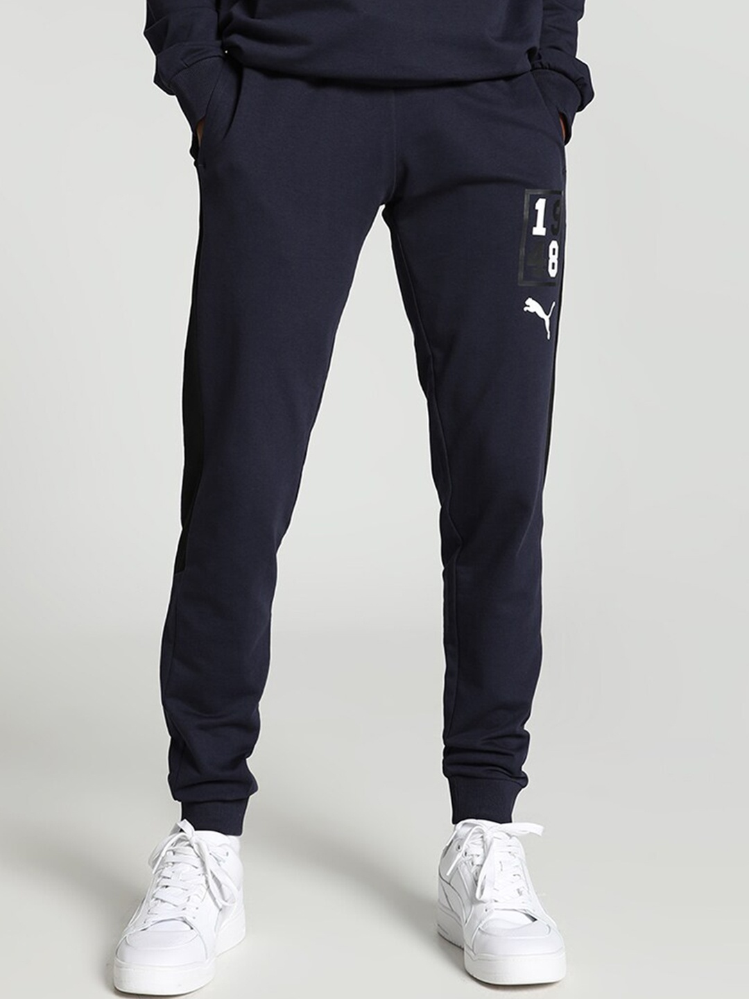 

Puma Men Graphic Joggers, Blue