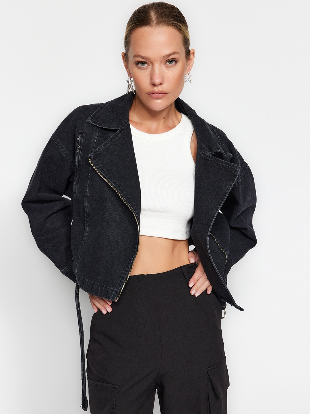 

Trendyol Pure Cotton Crop Denim Jacket, Black