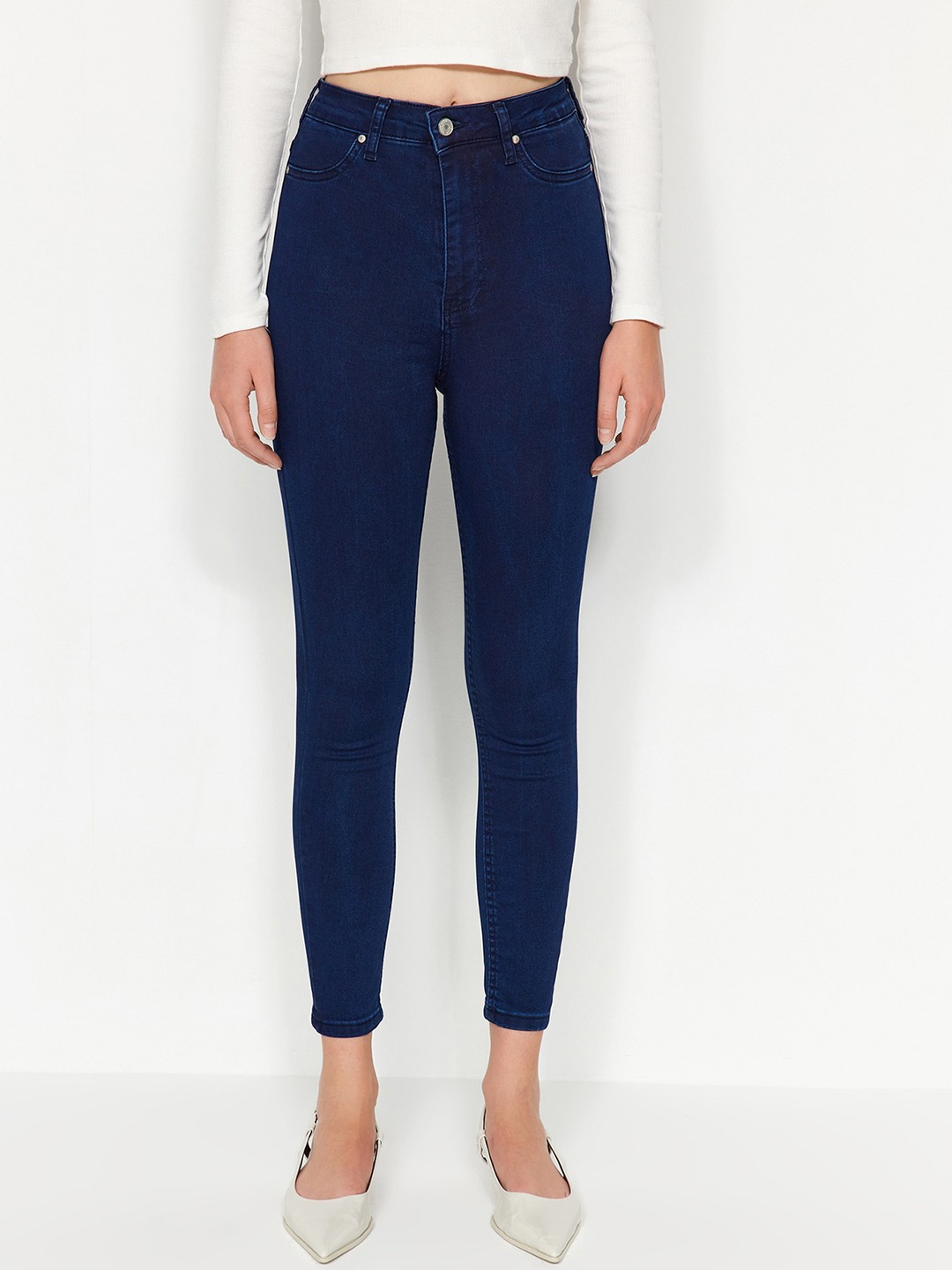 

Trendyol Women Skinny Fit Mid Rise Clean Look Stretchable Jeans, Blue