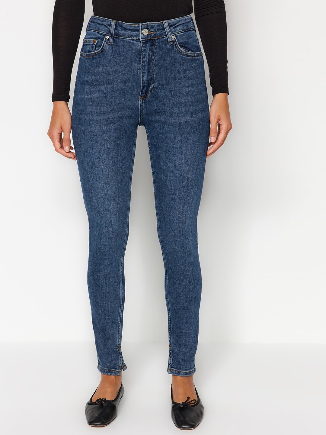 

Trendyol Women Clean Look Stretchable Jeans, Blue