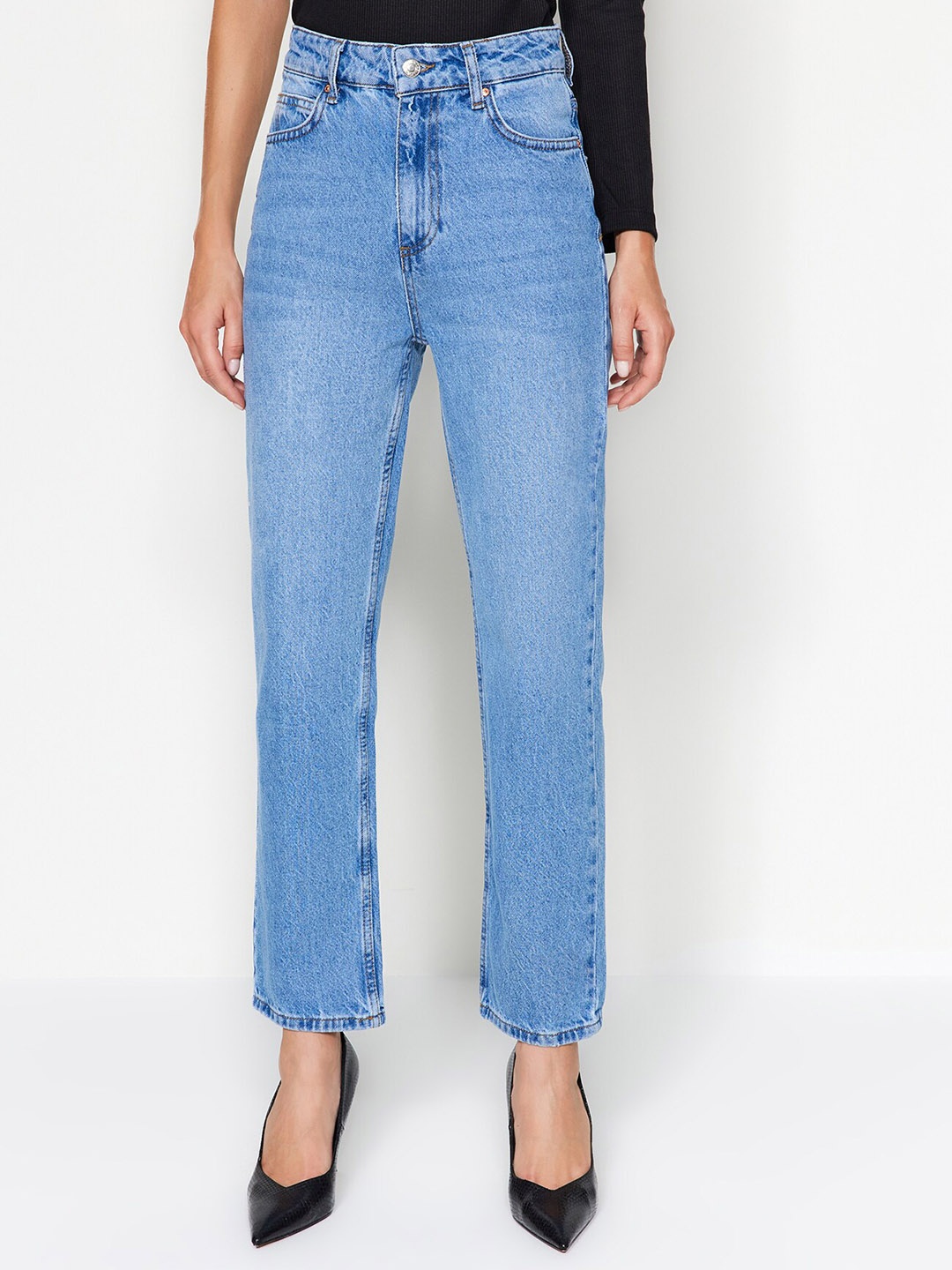 

Trendyol Women Light Fade Jeans, Blue
