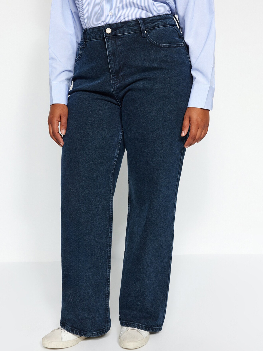 

Trendyol Women Regular Fit Mid-Rise Cotton Jeans, Blue