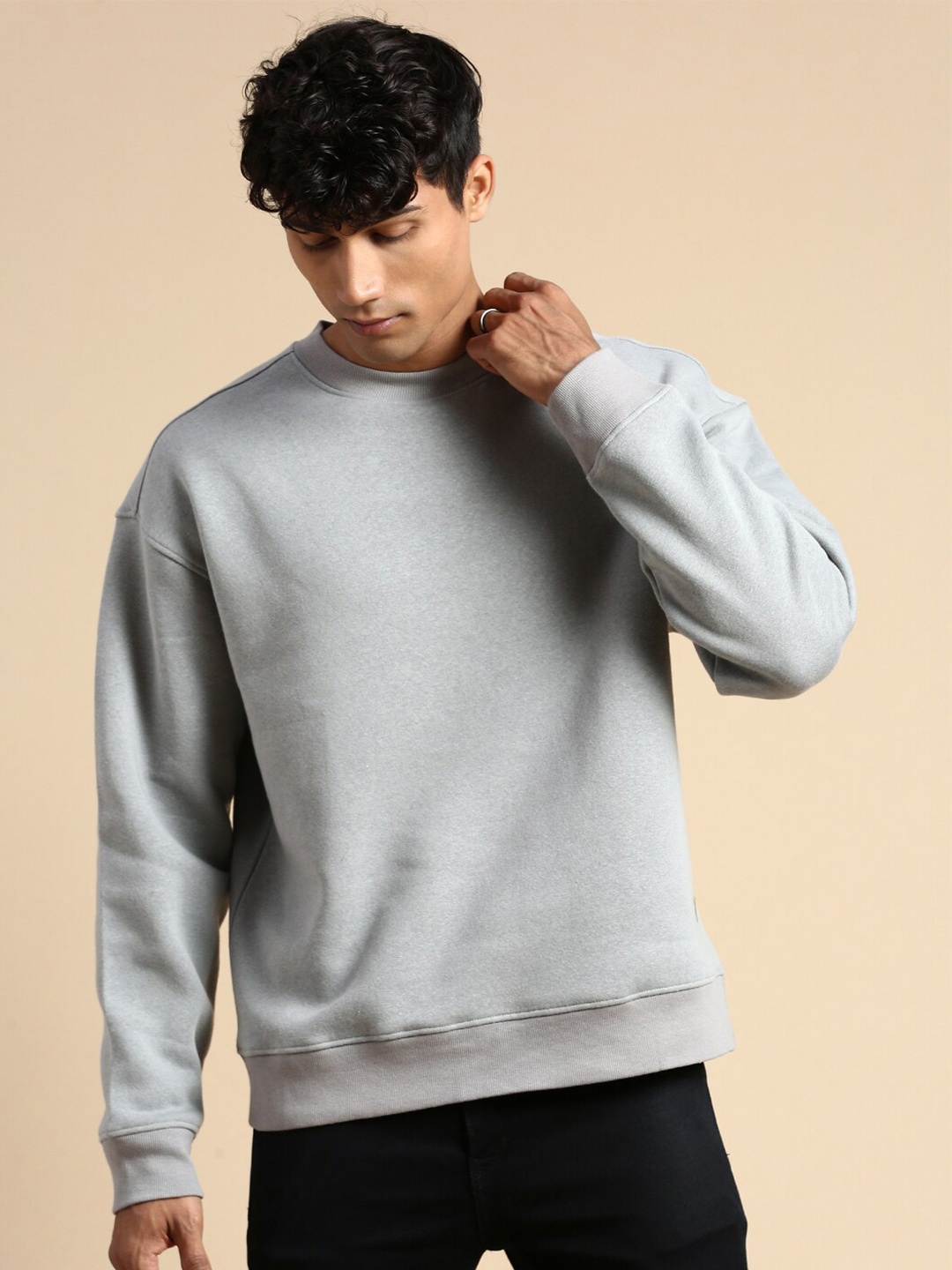 

The Roadster Lifestyle Co. Grey Relaxed Fit Basic Sweatshirt