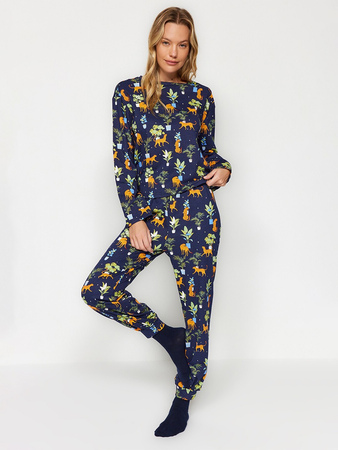 

Trendyol Conversational Printed Pure Cotton Night Suit, Navy blue