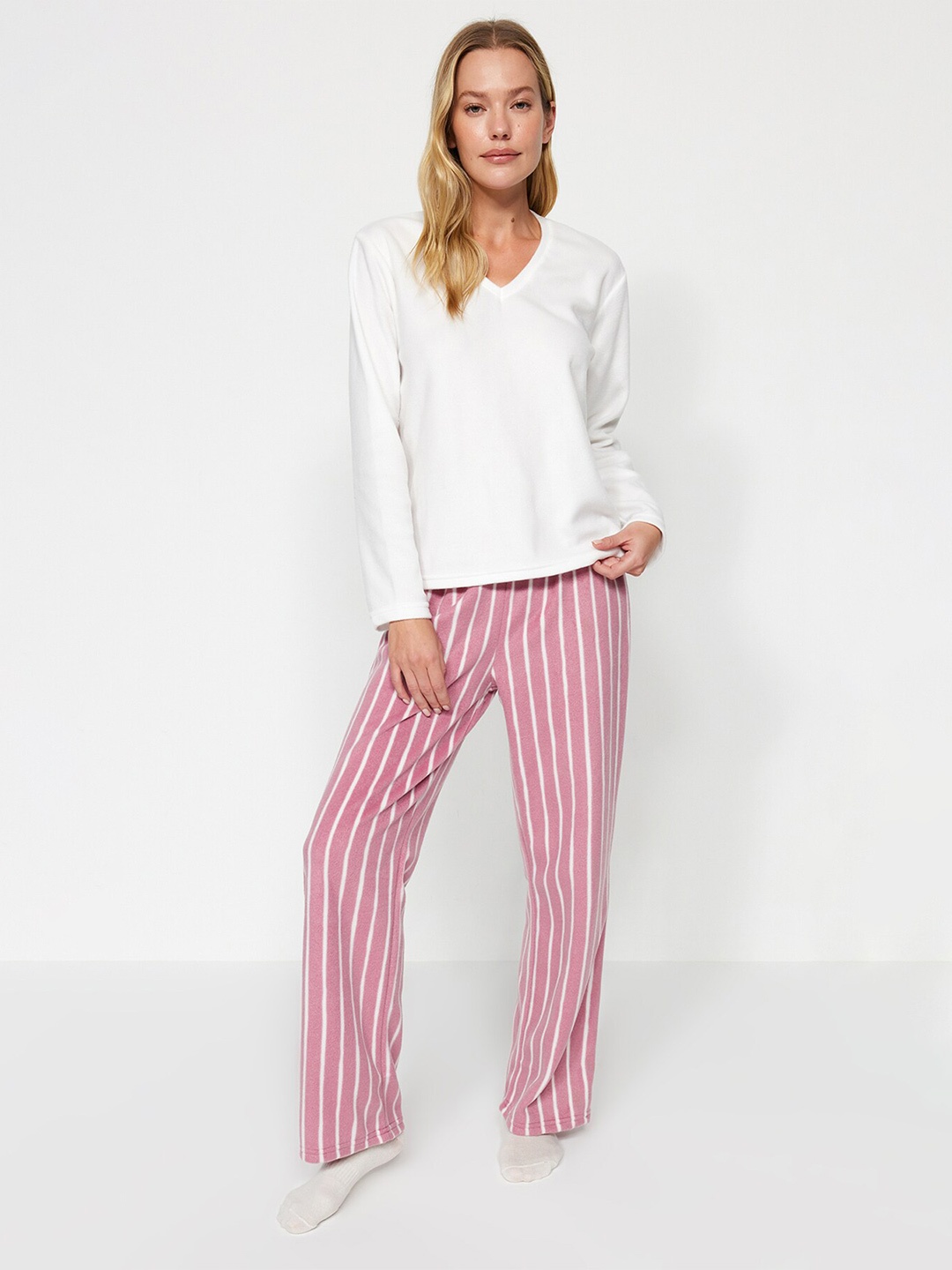 

Trendyol Striped Night Suit, White