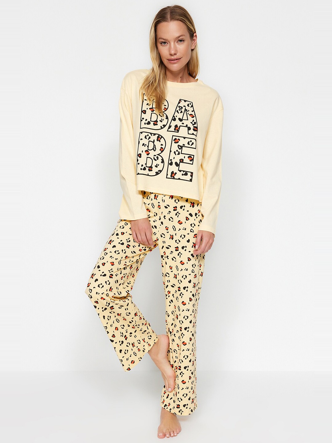 

Trendyol Typography Printed Pure Cotton Night suit, Yellow