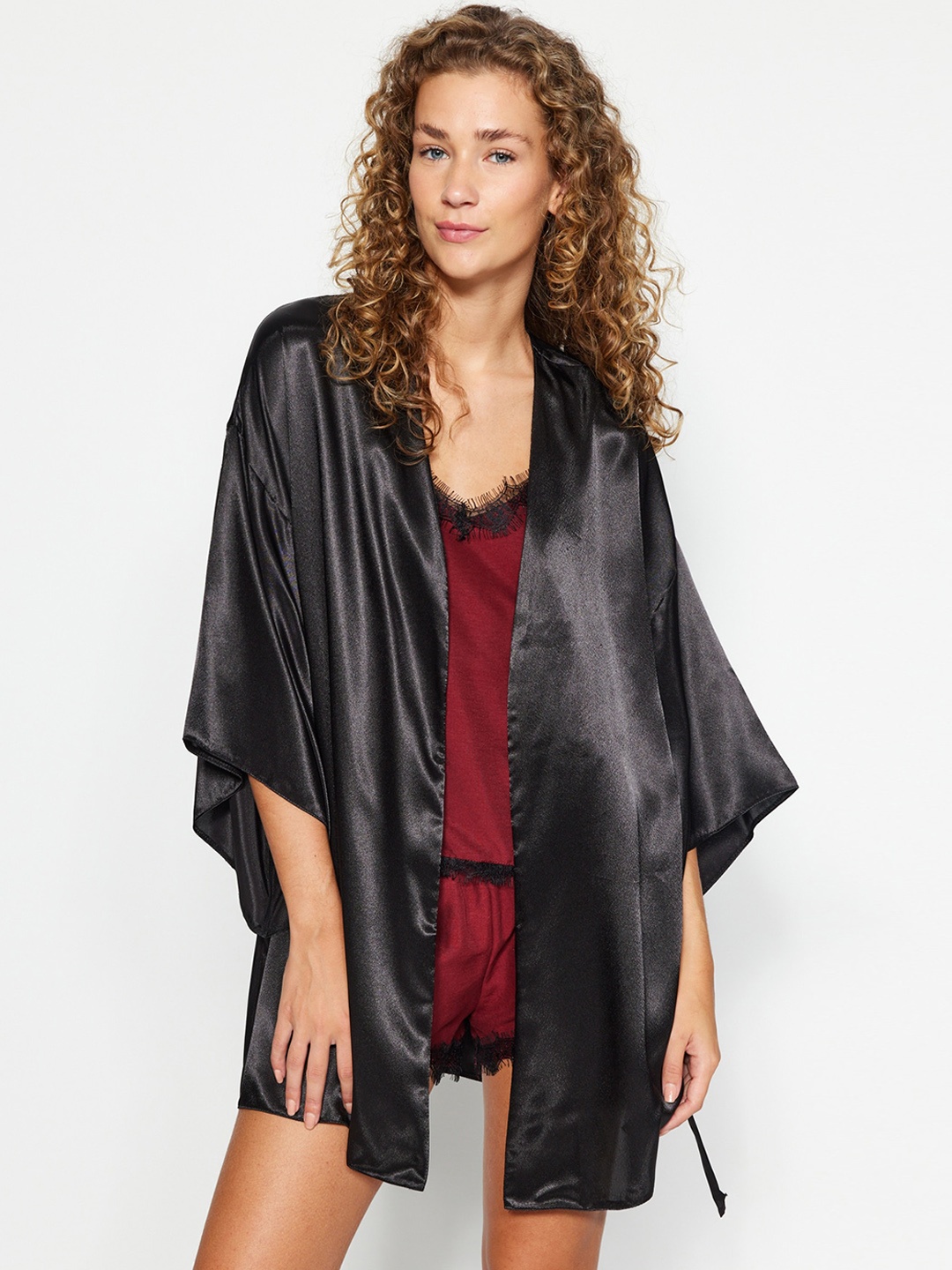 

Trendyol Shoulder Straps Night Suit With Robe, Maroon