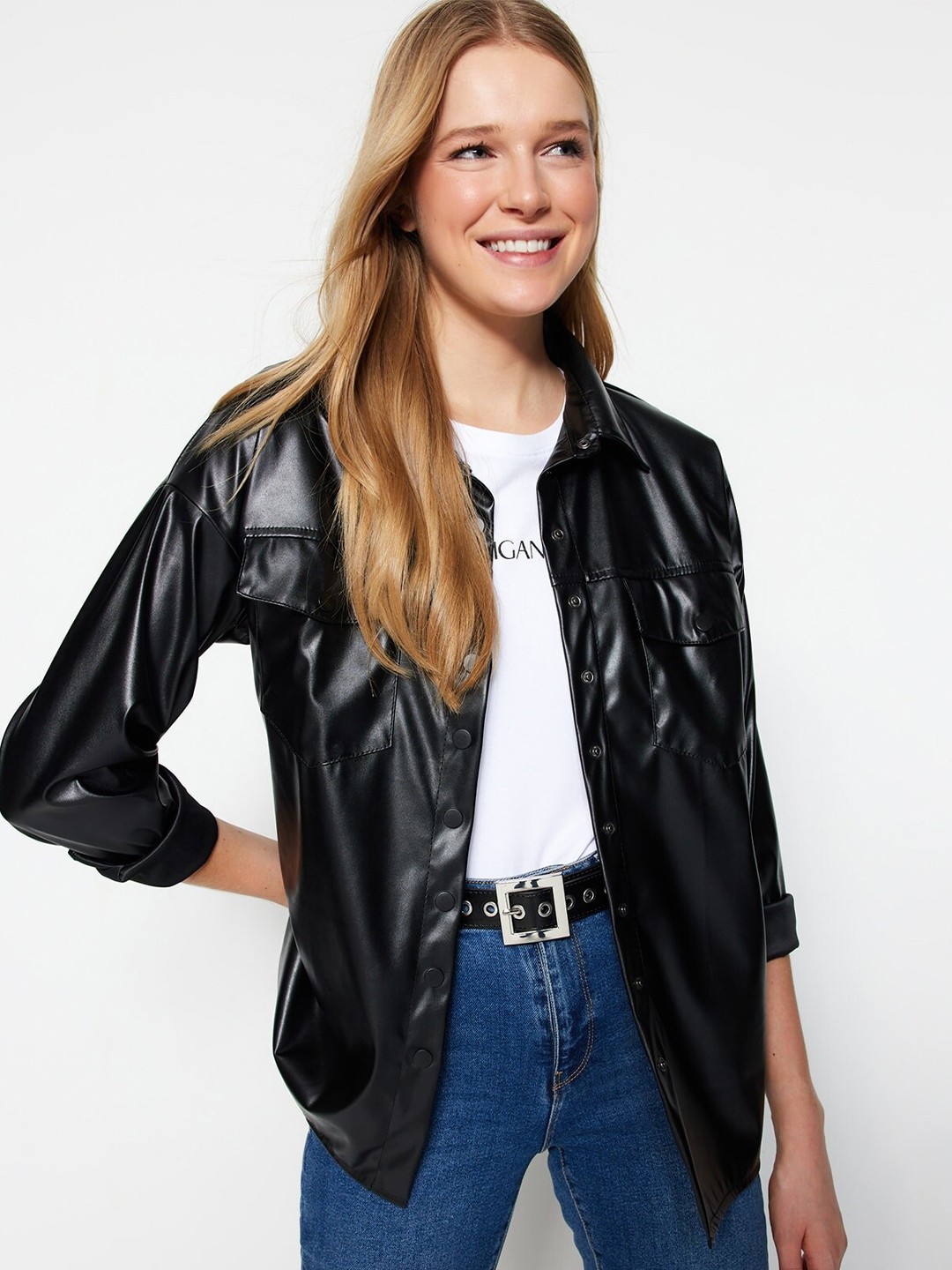 

Trendyol Spread Collar Leather Shirt, Black