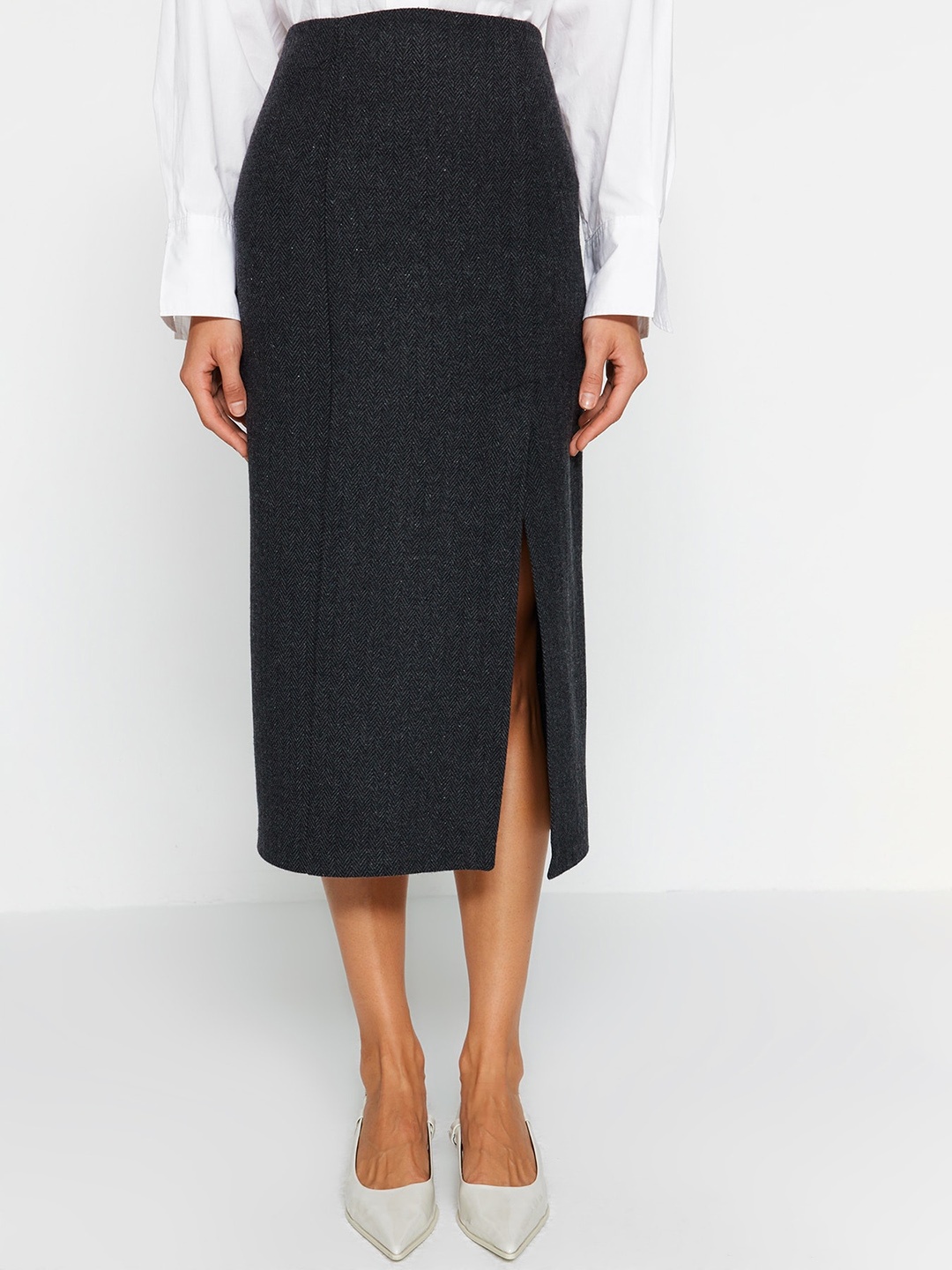

Trendyol Self Design Straight Midi Skirt, Grey