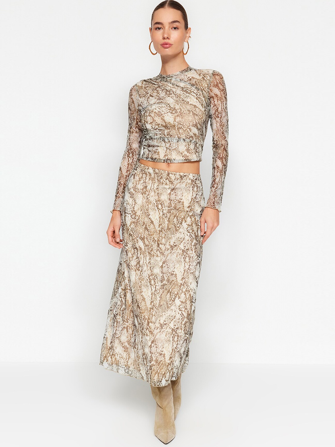 

Trendyol Abstract Printed Straight A-Line Midi Skirt, Khaki