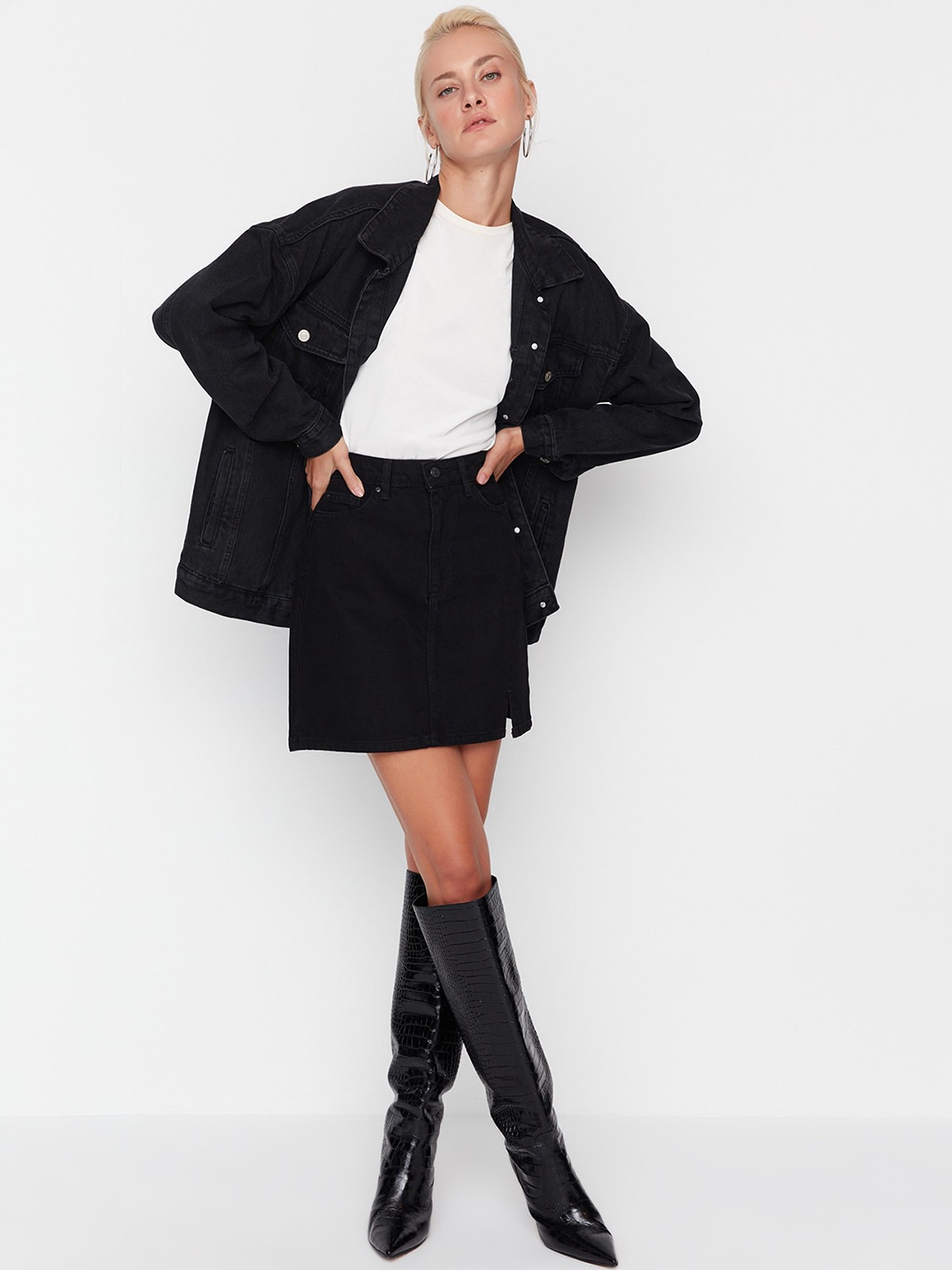 

Trendyol Pure Cotton Pencil Mini Skirt, Black