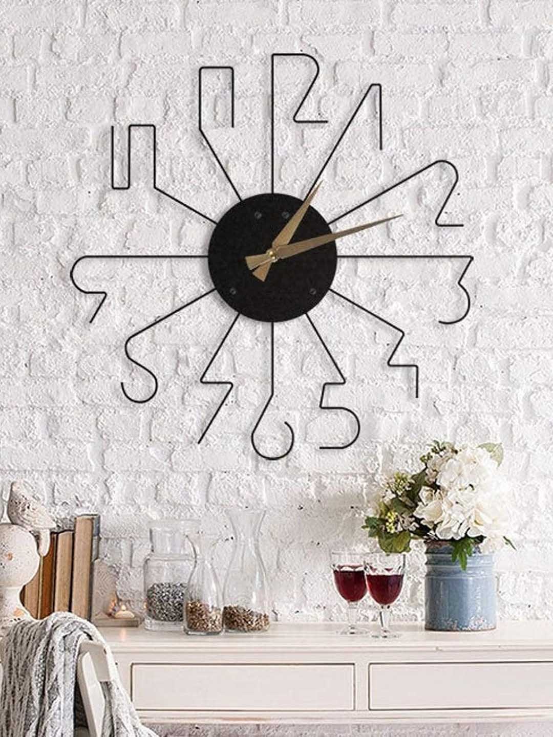 

WALLCENTRE Black Solid Round Contemporary Wall Clock
