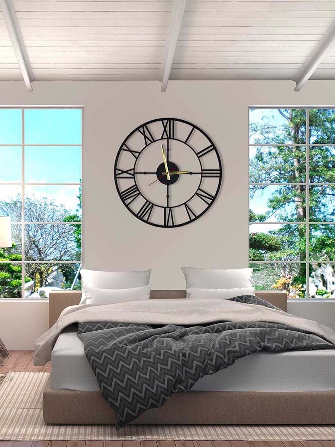 

WALLCENTRE Black Solid Round Contemporary Wall Clock