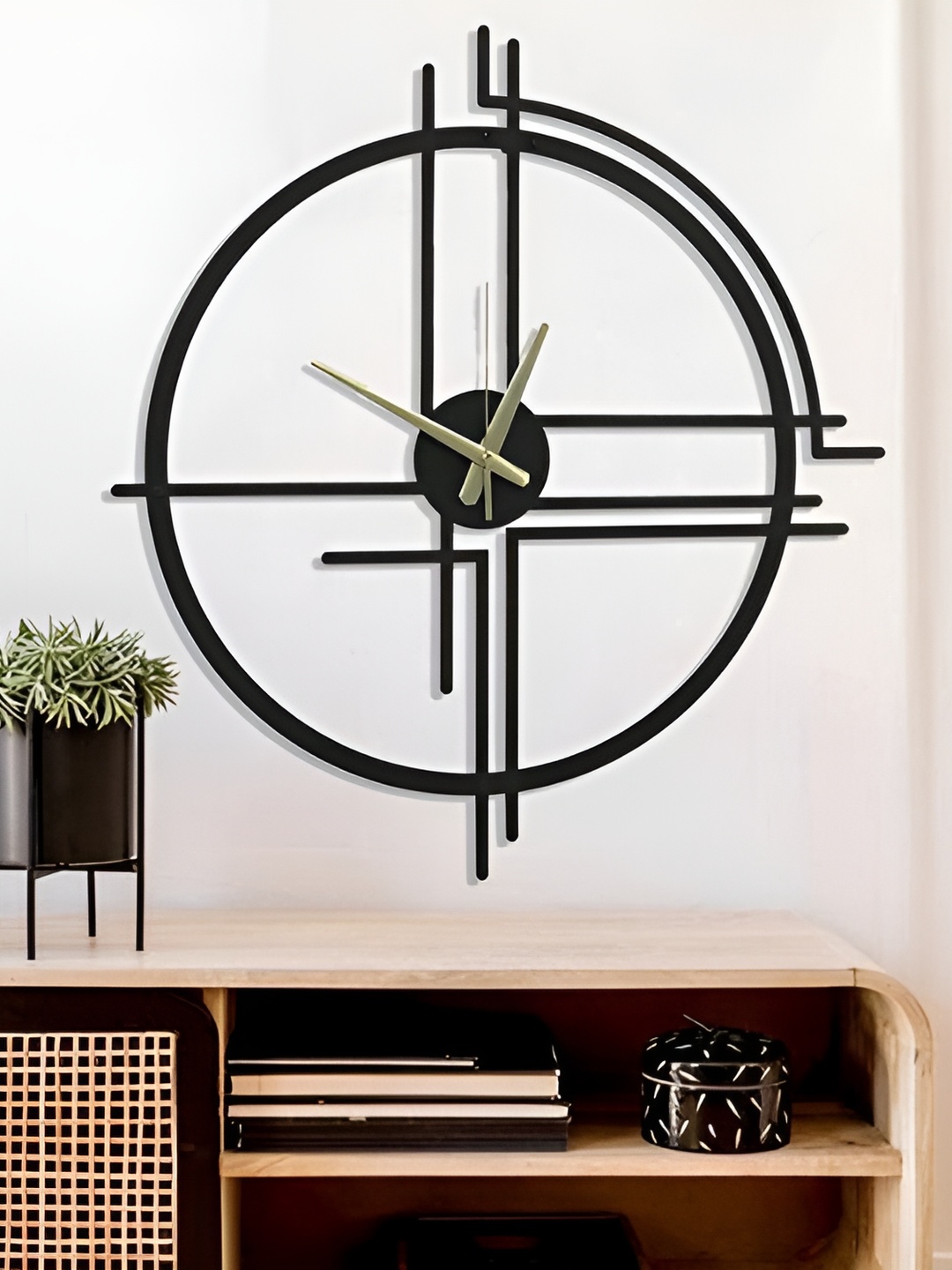 

WALLCENTRE Black Solid Round Contemporary Wall Clock