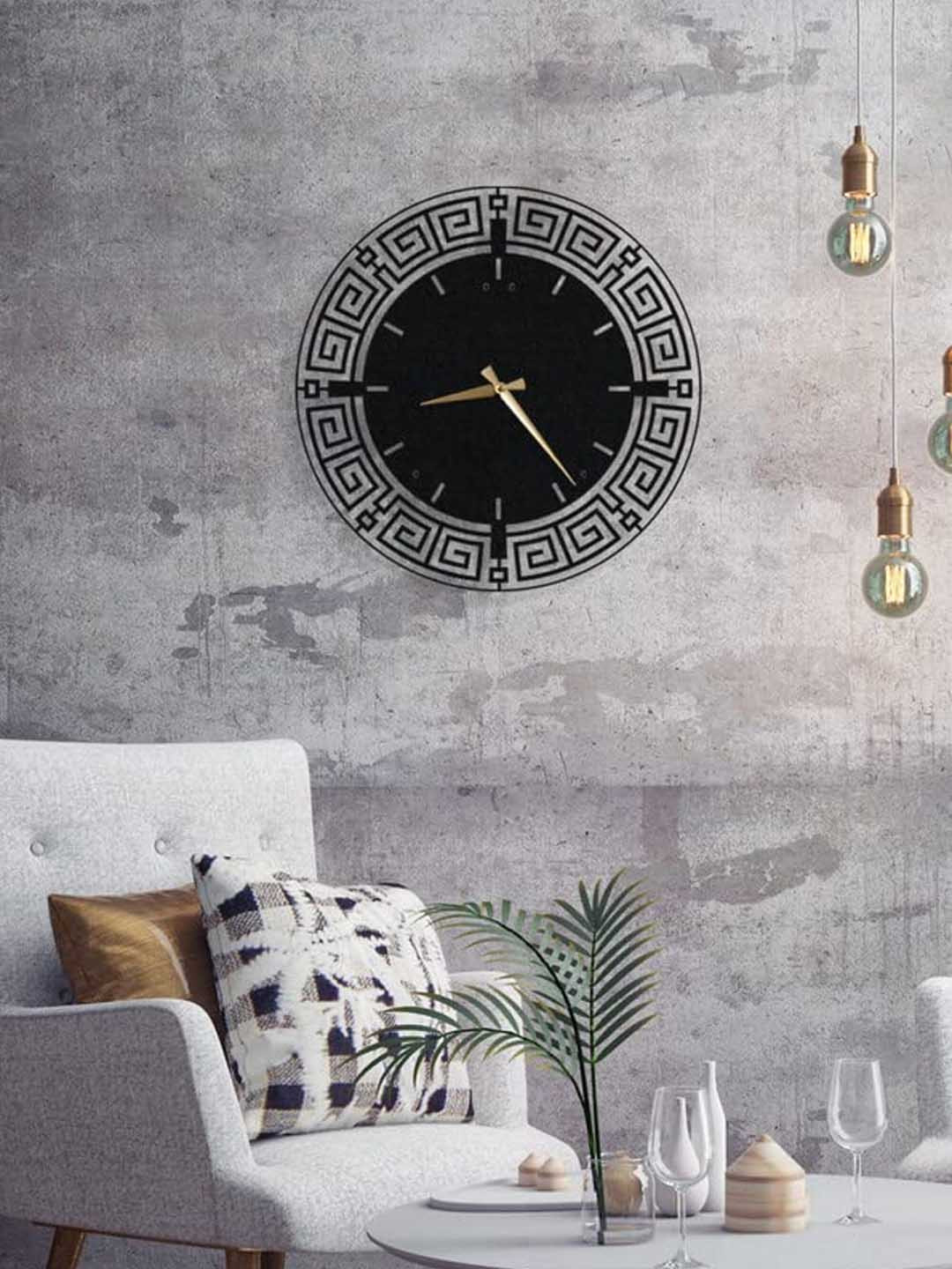 

WALLCENTRE Black Solid Round Contemporary Wall Clock