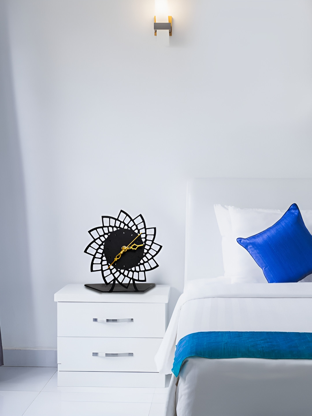 

WALLCENTRE Black Solid Round Contemporary Wall Clock