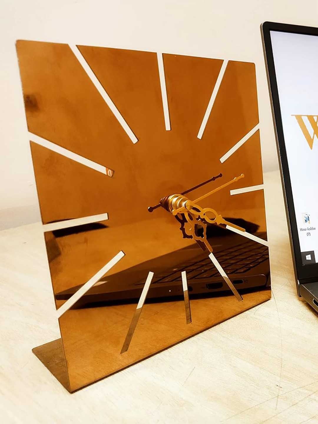 

WALLCENTRE Gold Toned Solid Rectangle Contemporary Table Clock