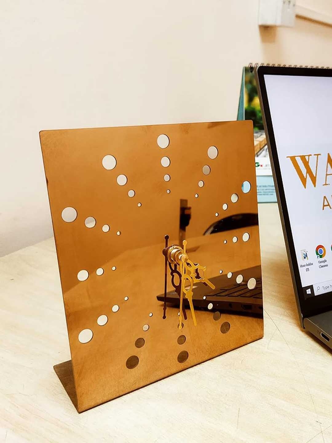 

WALLCENTRE Gold Toned Solid Rectangle Contemporary Table Clock