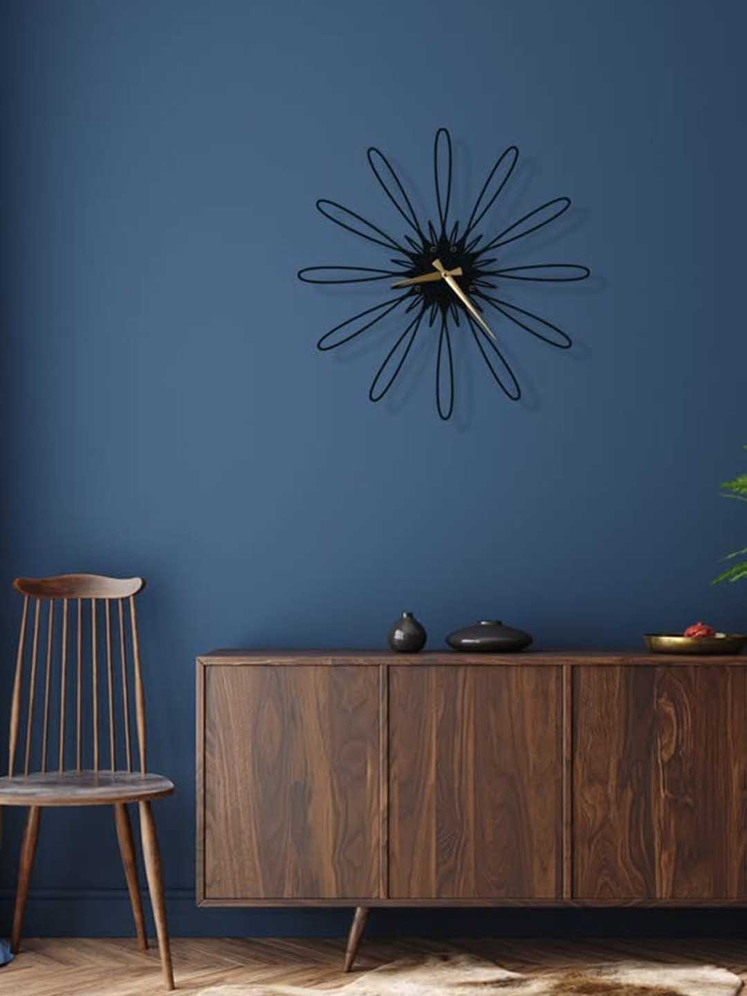 

WALLCENTRE Black Solid Round Contemporary Wall Clock