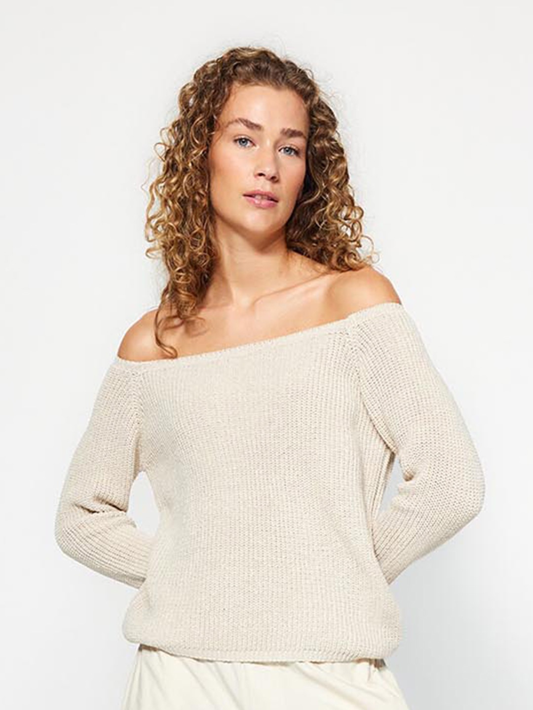 

Trendyol Ribbed Off-Shoulder Cotton Pullover, Cream