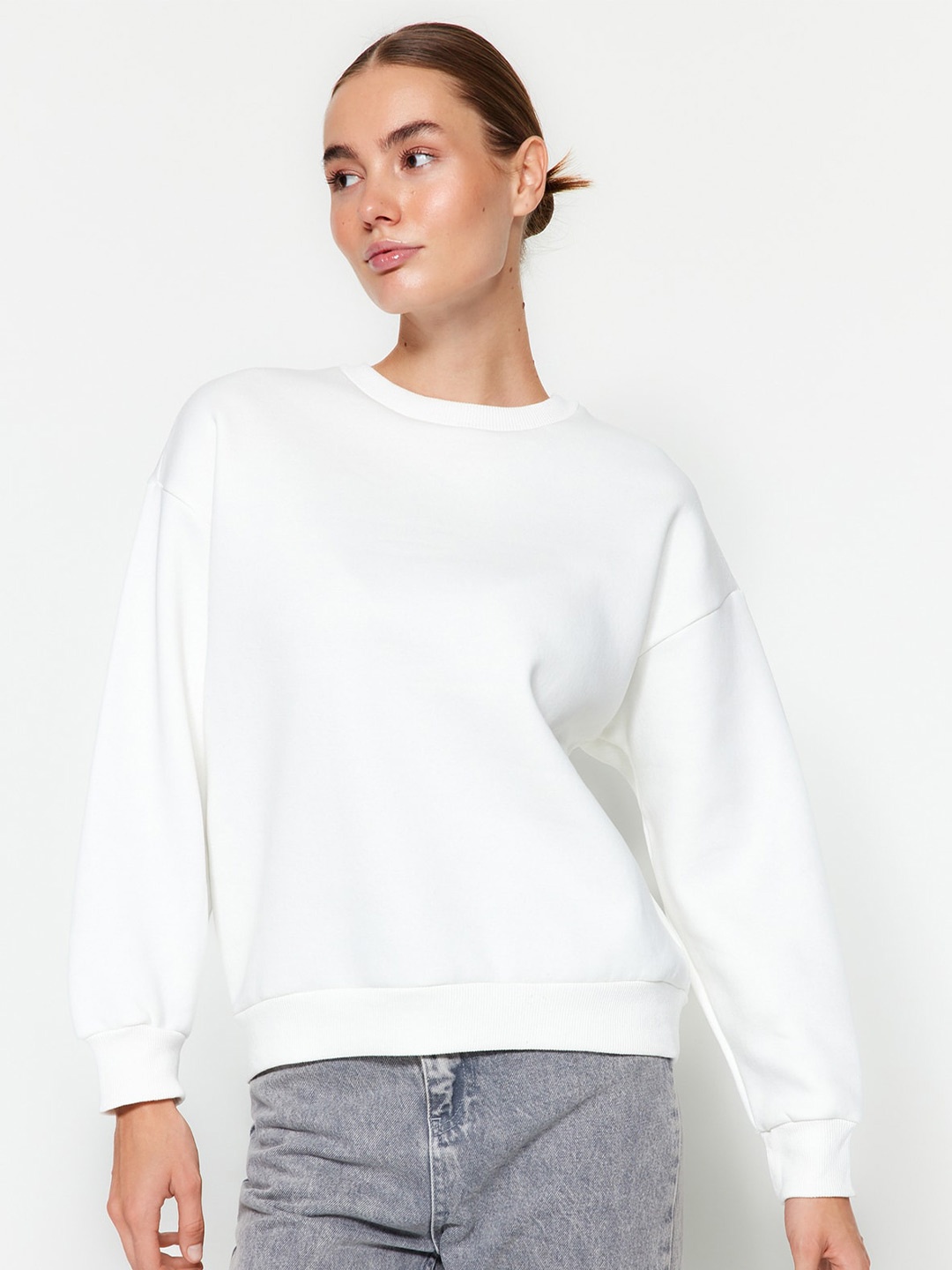 

Trendyol Round Neck Cotton Pullover, White