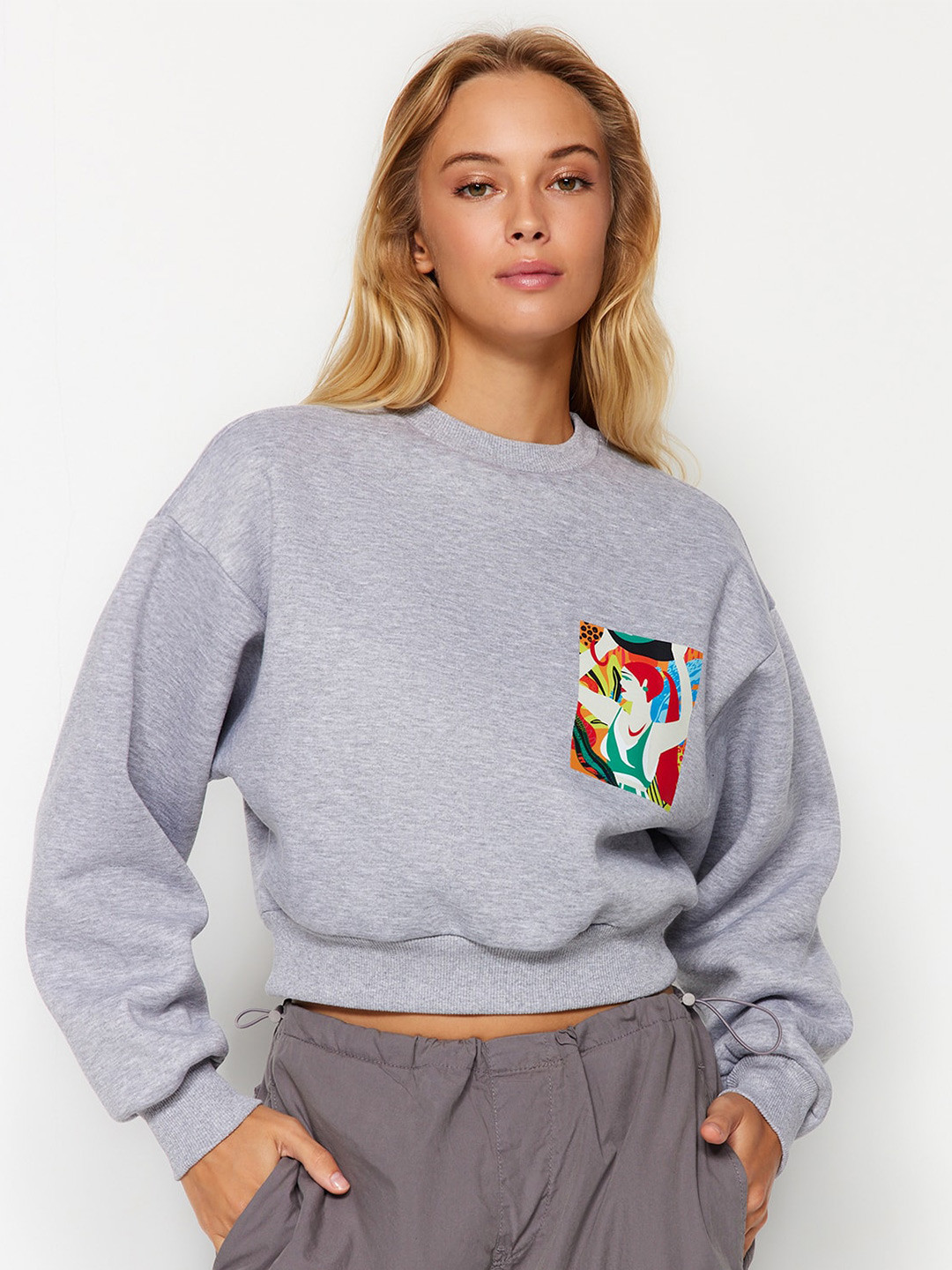 

Trendyol Graphic Printed Cotton Cropped Sweatshirt, Grey