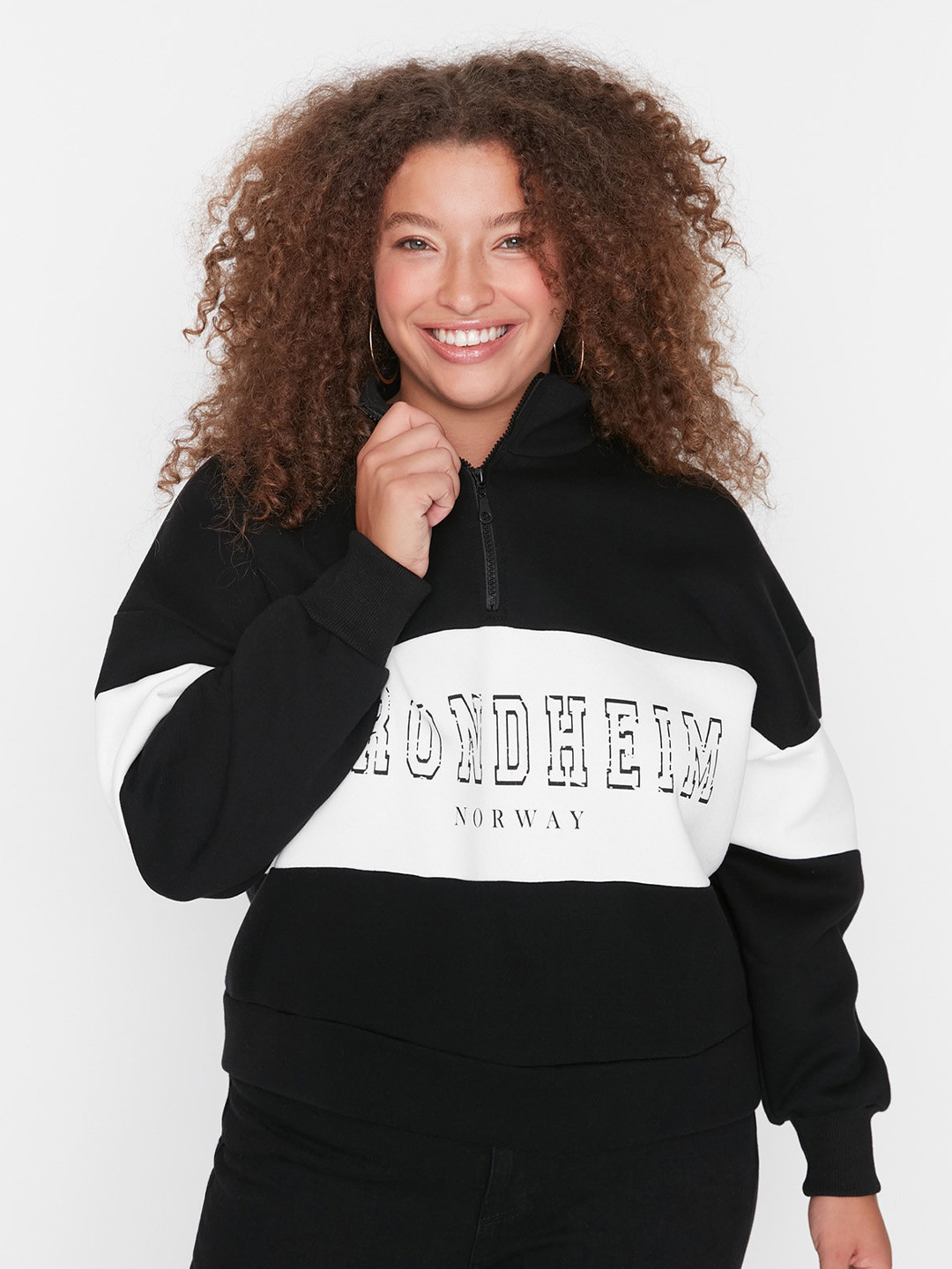 

Trendyol Typography Printed Mock Collar Pullover, Black