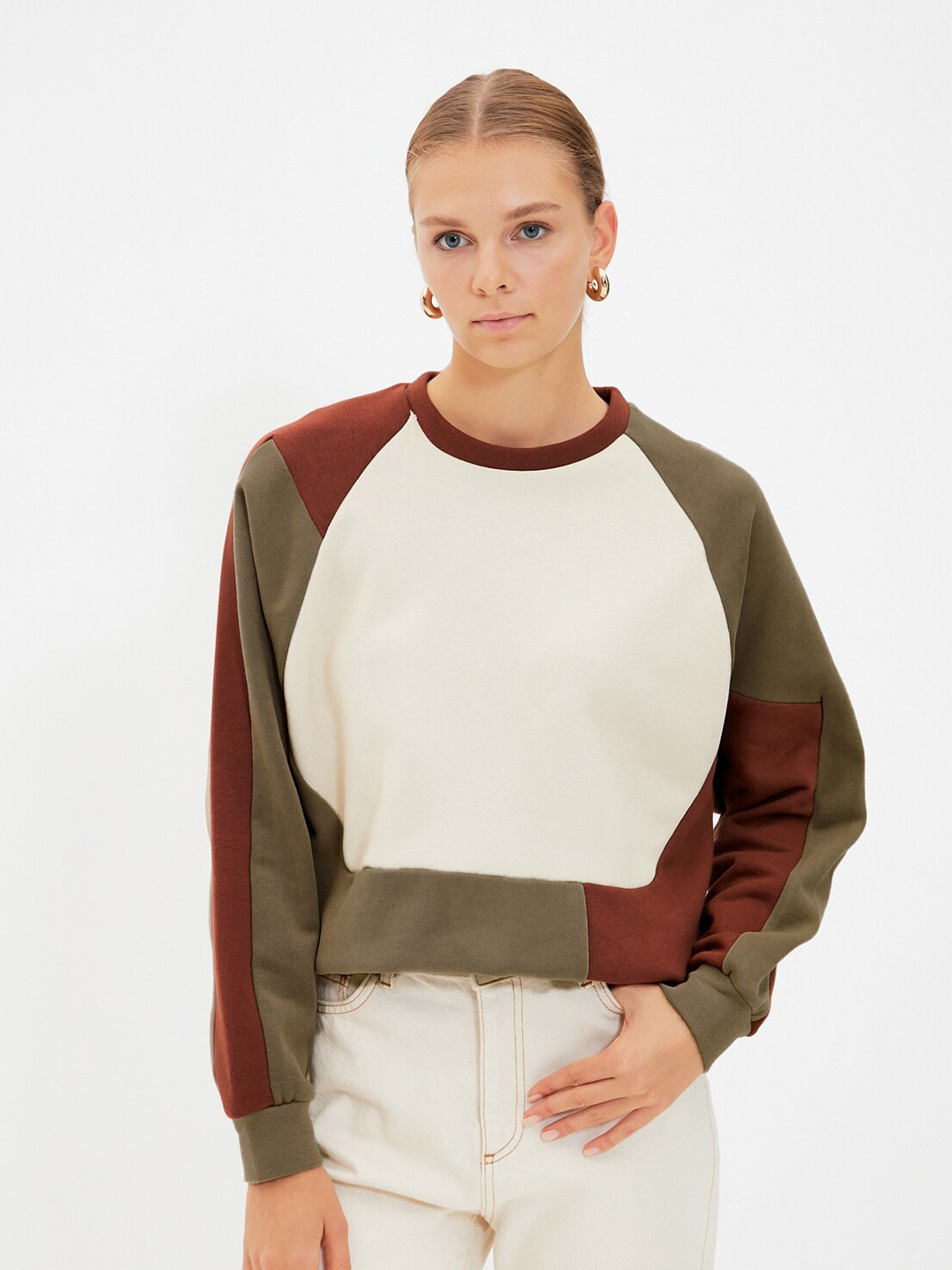 

Trendyol Colourblocked Pullover Sweatshirt, Beige