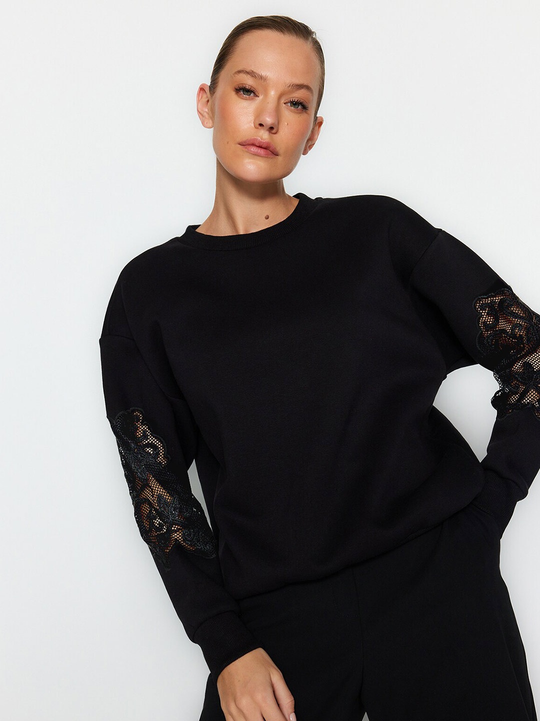 

Trendyol Round Neck Cotton Pullover, Black