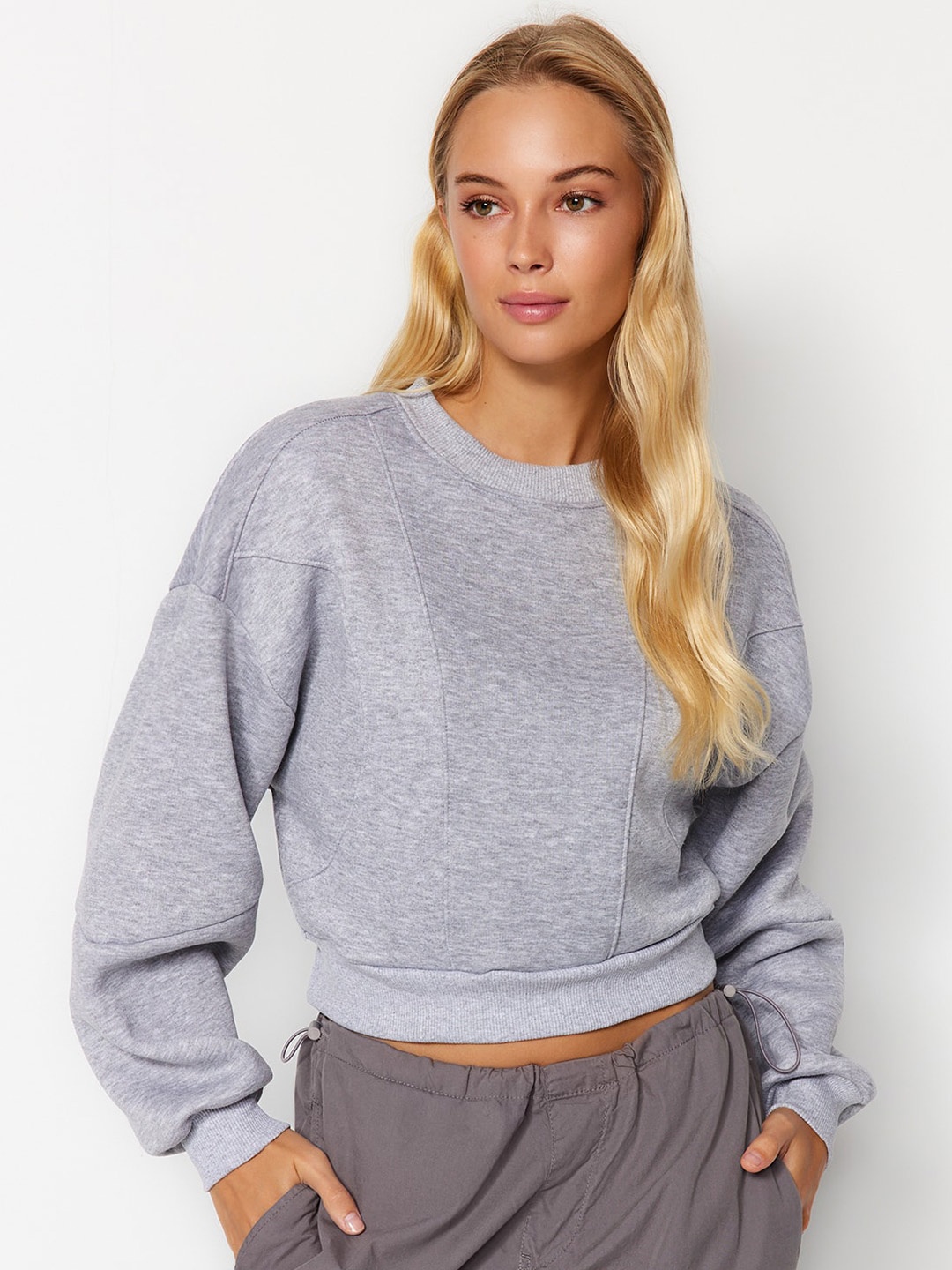 

Trendyol Round Neck Crop Pullover Sweatshirt, Grey