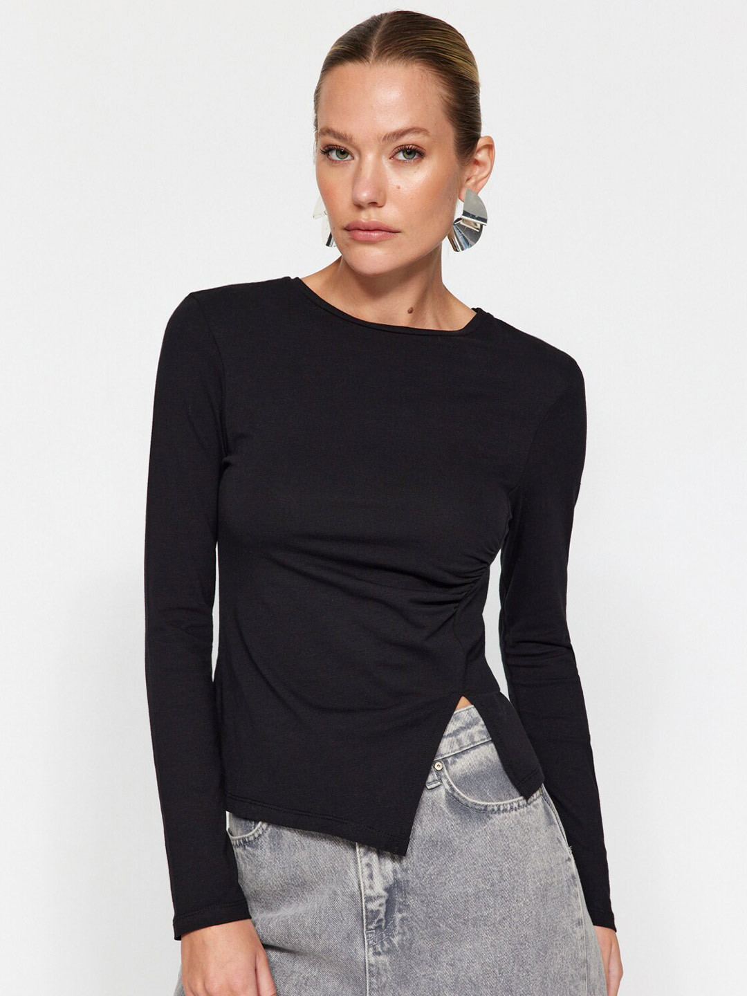 

Trendyol Long Sleeves Side Slit Fitted Top, Black